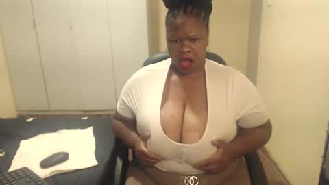 sweetnoziexxx online show from February 2, 3:32 am