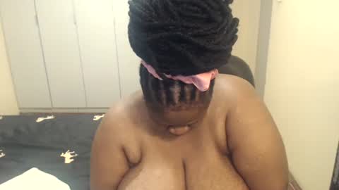 sweetnoziexxx online show from February 12, 12:01 pm