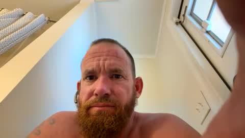 WeAim2PZzz online show from December 18, 8:59 pm