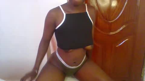 Snapshot of sweetpasion2 chatting on March 1, 9:18 am sweetpasion2 online show from March 1, 9:18 am