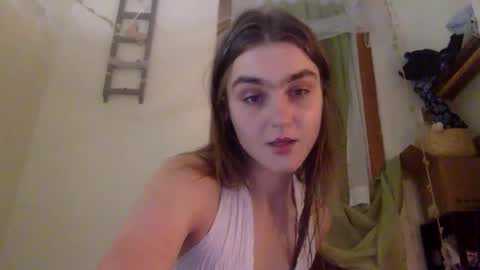 Snapshot of sweetpeach232323 chatting on December 20, 2:19 am sweetpeach232323 online show from December 20, 2:19 am