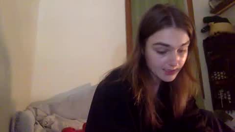Snapshot of sweetpeach232323 chatting on December 21, 2:19 am sweetpeach232323 online show from December 21, 2:19 am