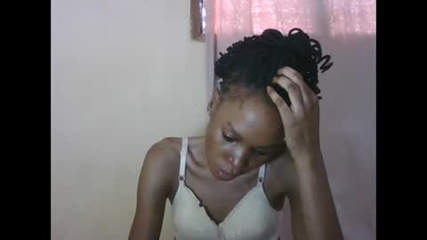 ESTHER online show from March 19, 2:32 pm