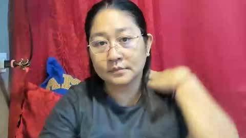 Snapshot of sweetpilipina88 chatting on May 4, 12:06 am MIA online show from May 4, 12:06 am