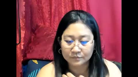 Snapshot of sweetpilipina88 chatting on May 17, 10:22 am MIA online show from May 17, 10:22 am