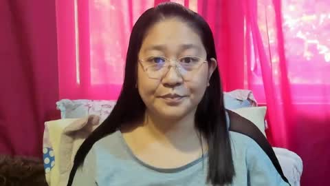 Snapshot of sweetpilipina88 chatting on July 12, 1:29 am MIA online show from July 12, 1:29 am