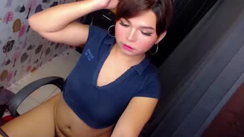 Snapshot of sweetprettyangelts chatting on March 11, 4:10 am angelica online show from March 11, 4:10 am