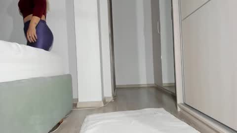 Anne online show from October 2, 8:10 am