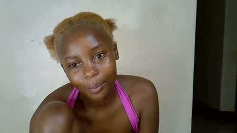 Snapshot of sweetrall chatting on February 20, 12:07 am Lilly online show from February 20, 12:07 am