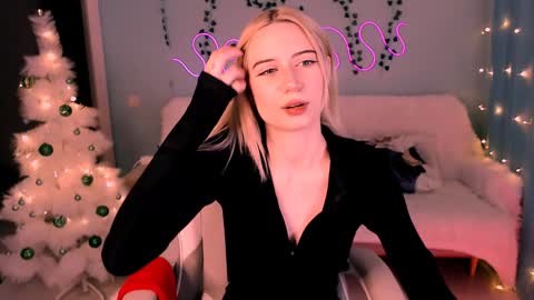 Snapshot of sweetrichal chatting on December 14, 10:18 pm sweetrichal online show from December 14, 10:18 pm