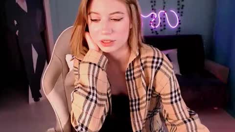 Snapshot of sweetrichal chatting on September 25, 9:18 pm sweetrichal online show from September 25, 9:18 pm