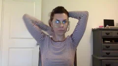 sweetriddance online show from May 5, 1:41 pm