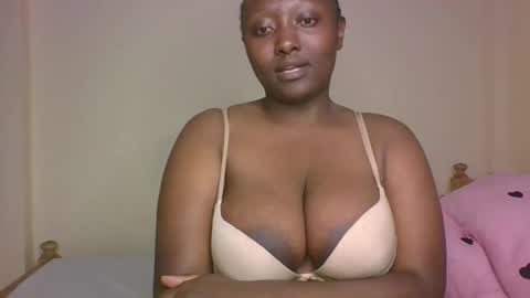 Snapshot of sweetrose2049 chatting on March 2, 6:15 pm Rose Watetu online show from March 2, 6:15 pm