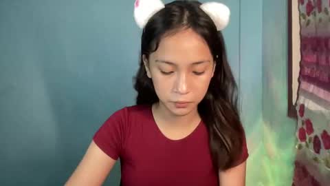 Mia online show from October 29, 1:13 pm