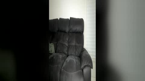 Snapshot of sweetsexycupl chatting on May 8, 5:02 am sweetsexycupl online show from May 8, 5:02 am