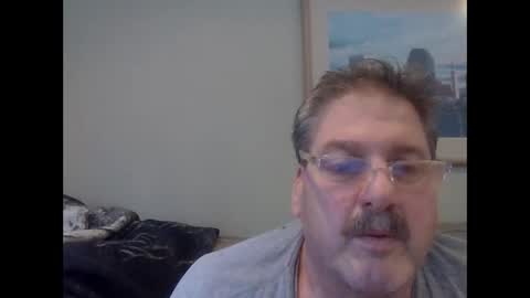 Snapshot of sweetsforu326 chatting on January 3, 2:40 pm sweetbrowneyes623 online show from January 3, 2:40 pm