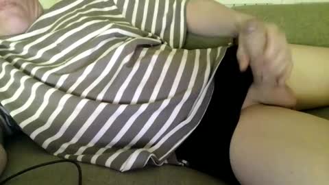 sweetsinner83 online show from May 22, 9:09 pm