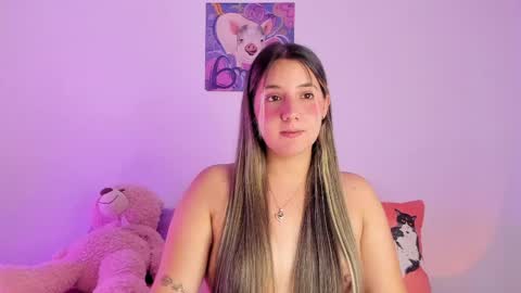 Snapshot of sweetsofi_12 chatting on June 4, 9:21 pm Sofia sweet online show from June 4, 9:21 pm