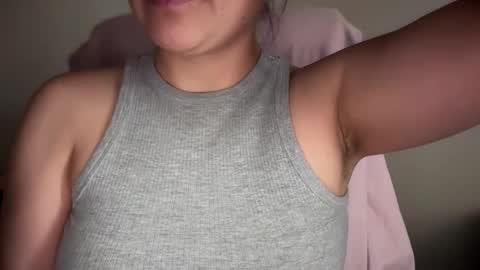 Snapshot of sweetssmashed chatting on May 21, 12:17 am sweetssmashed online show from May 21, 12:17 am