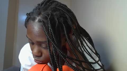 Snapshot of sweett_maya chatting on February 28, 4:46 am sweett_maya online show from February 28, 4:46 am