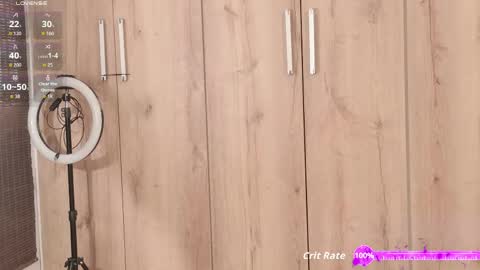 Snapshot of sweett_petite chatting on June 3, 2:33 pm online show from June 3, 2:33 pm