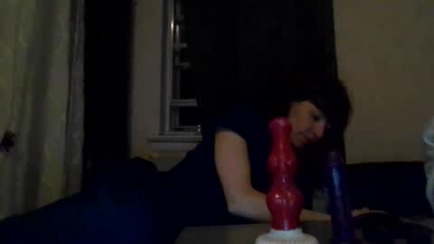 Snapshot of sweettoothtrixie chatting on February 10, 3:32 am Sweet Tooth Trixie online show from February 10, 3:32 am