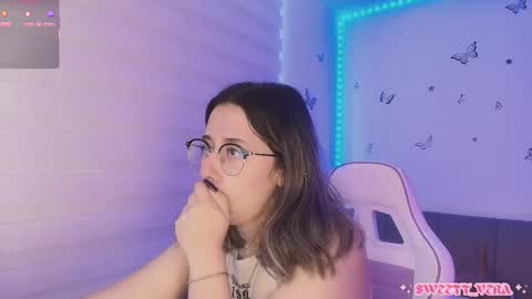 Veronica Independent Model online show from March 3, 12:44 pm