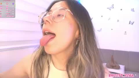 Snapshot of sweettvera_ chatting on June 25, 10:36 pm Veronica Independent Model online show from June 25, 10:36 pm