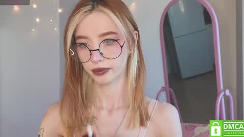 Elis  a little vacation Ill be here Saturday my schedules in bio online show from January 17, 8:13 am