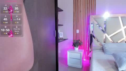 sweetviolet___ online show from February 27, 3:26 pm