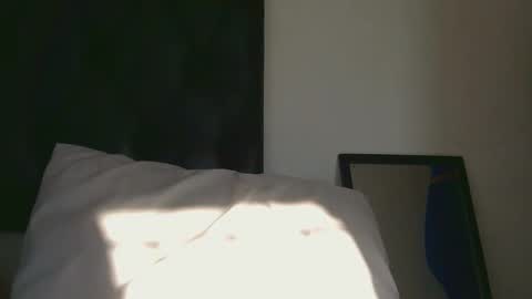 Snapshot of sweetwhisper4u chatting on June 2, 6:59 am katie online show from June 2, 6:59 am
