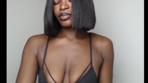 Snapshot of sweetxxboobsx chatting on October 21, 8:37 am sweetxxboobsx online show from October 21, 8:37 am