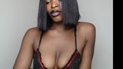 sweetxxboobsx online show from December 1, 9:03 am