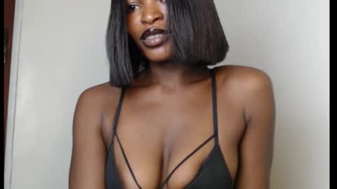 sweetxxboobsx online show from February 1, 9:02 pm