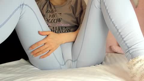 Snapshot of sweety_cum chatting on January 22, 11:21 pm Mia online show from January 22, 11:21 pm