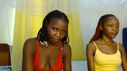 Snapshot of sweety_spixxy chatting on April 17, 10:51 am Dolly online show from April 17, 10:51 am