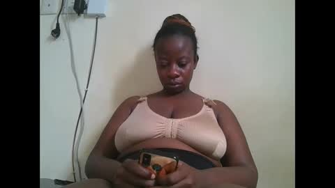 sweetyass25 online show from September 9, 6:13 am