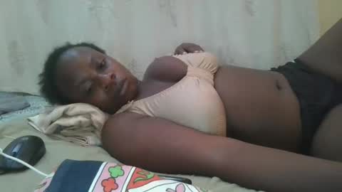 sweetyass25 online show from October 8, 7:00 pm