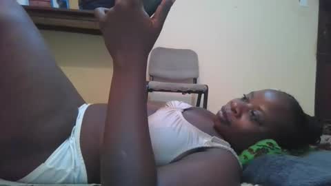 sweetyass25 online show from May 25, 5:41 pm