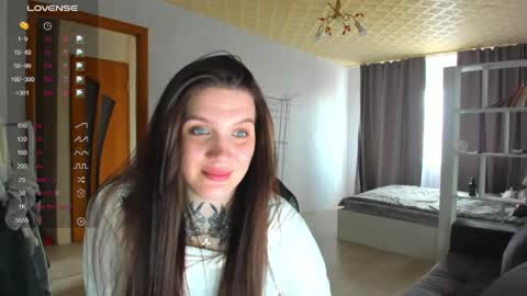 Snapshot of sweetyladiy chatting on April 6, 6:58 am Aiza online show from April 6, 6:58 am