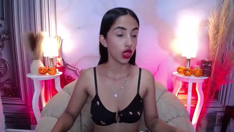 LAURA online show from October 29, 12:07 pm