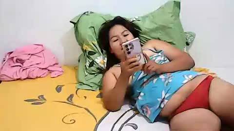 Sweetyummygirl online show from March 3, 7:53 pm