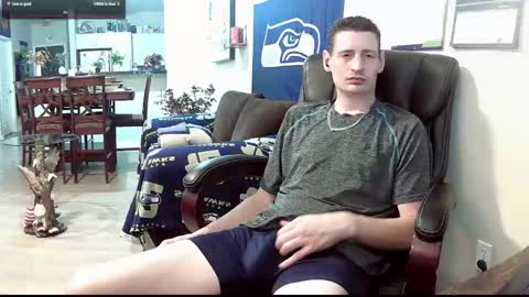 Snapshot of swelteringk chatting on October 21, 2:56 am Kile online show from October 21, 2:56 am