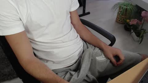 SwetLittleBoy4u online show from September 23, 10:07 am