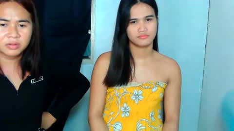 Snapshot of swettie_rhea chatting on June 4, 7:20 pm Rhea online show from June 4, 7:20 pm