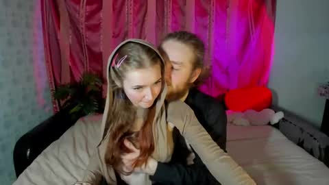 Snapshot of swiity_room_ chatting on April 21, 4:34 pm Slavik Vikulik online show from April 21, 4:34 pm