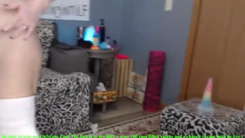 Nikki aka swinginmilf on ofs online show from December 2, 1:17 pm