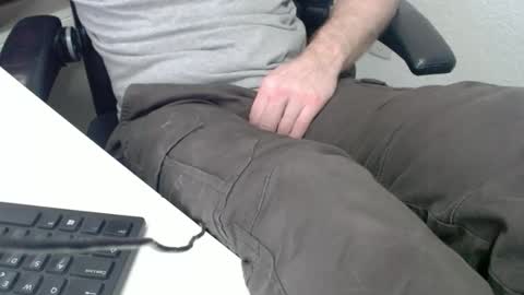 Snapshot of swisstom72 chatting on February 16, 9:11 pm swisstom72 online show from February 16, 9:11 pm