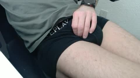 Snapshot of swisstom72 chatting on March 25, 11:22 pm swisstom72 online show from March 25, 11:22 pm