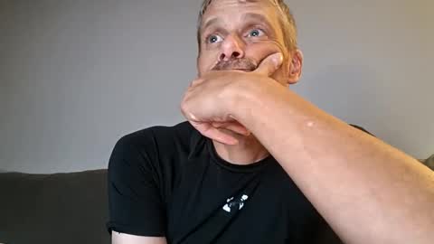 Snapshot of swontguy2025 chatting on September 13, 6:24 am swontguy2025 online show from September 13, 6:24 am